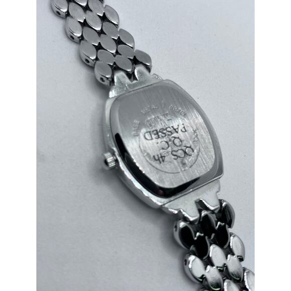 Gruen II Women's Silver Tone Watch Black Gray Analog *new battery* - Picture 6 of 10